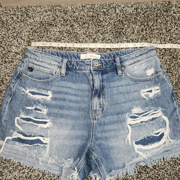 Kancan Hi Rise Jean Shorts Destressed Sz 11/29,Relaxed 100% Cotton 3.5" Inseam - Picture 2 of 7